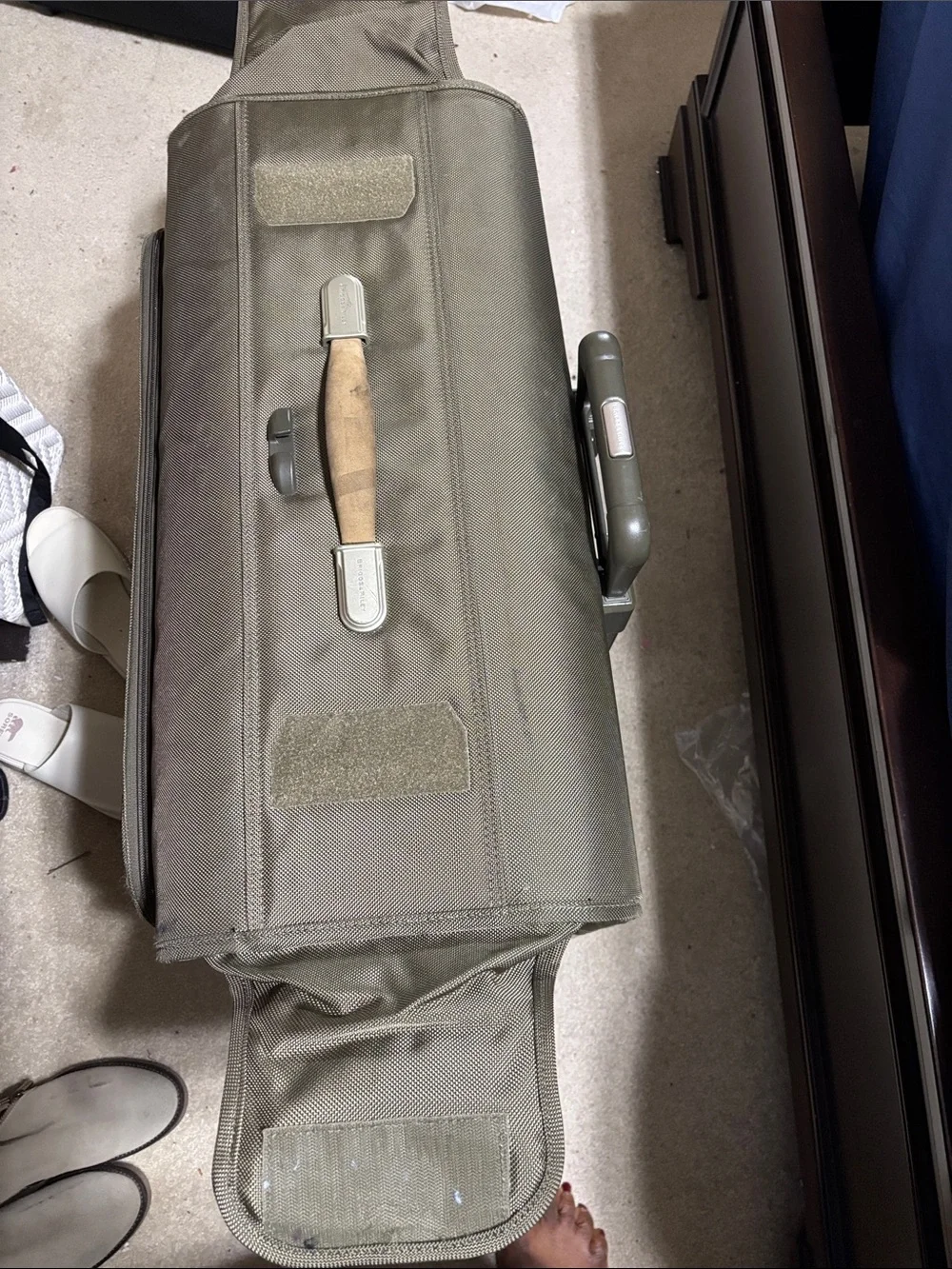 Briggs & Riley 24 wheeled wardrobe garment bag. Excellent preowned condition